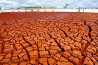 Nghiên cứu biến tính bùn đỏ sau quá trình chế biến bauxit Tây Nguyên thành vật liệu hấp phụ hiệu quả ion florua