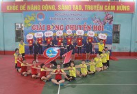 Sôi nổi hoạt động giao lưu bóng chuyền hơi của nữ giảng viên và nữ sinh viên chào mừng ngày phụ nữ Việt Nam