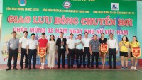 Sôi nổi hoạt động giao lưu bóng chuyền hơi nữ cán bộ viên chức với các trường Đại học công nghiệp Quảng Ninh, Đại học công nghiệp Việt Trì chào mừng ngày phụ nữ Việt Nam